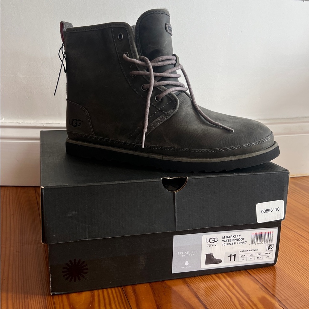 Men’s Uggs WATERPROOF Harkley in Charcoal NWT GREAT PRICE